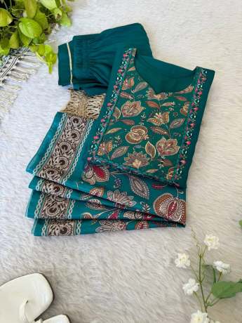 Rangini Rama Green Patch Hand Worked Kurti Set  kurtis